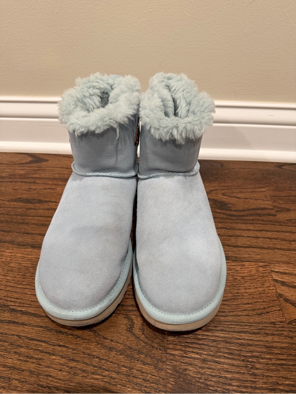 UGG Women’s Light Blue Suede Shearling Boots Size 9
